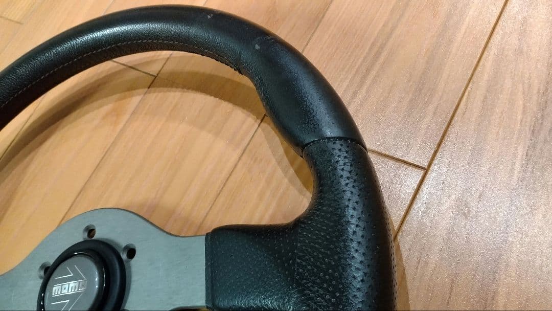 MOMO 3スポーク ステアリング