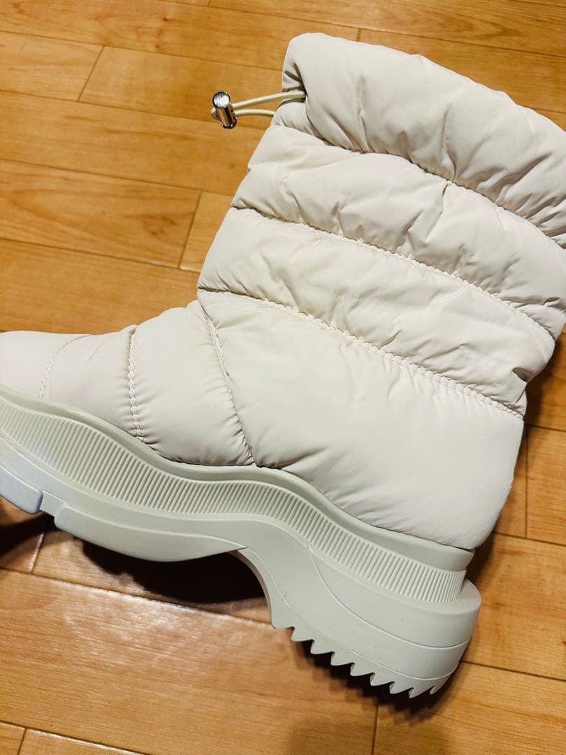 即購入⭕️YELLO スノーブーツ　ホワイト L(24.5cm)