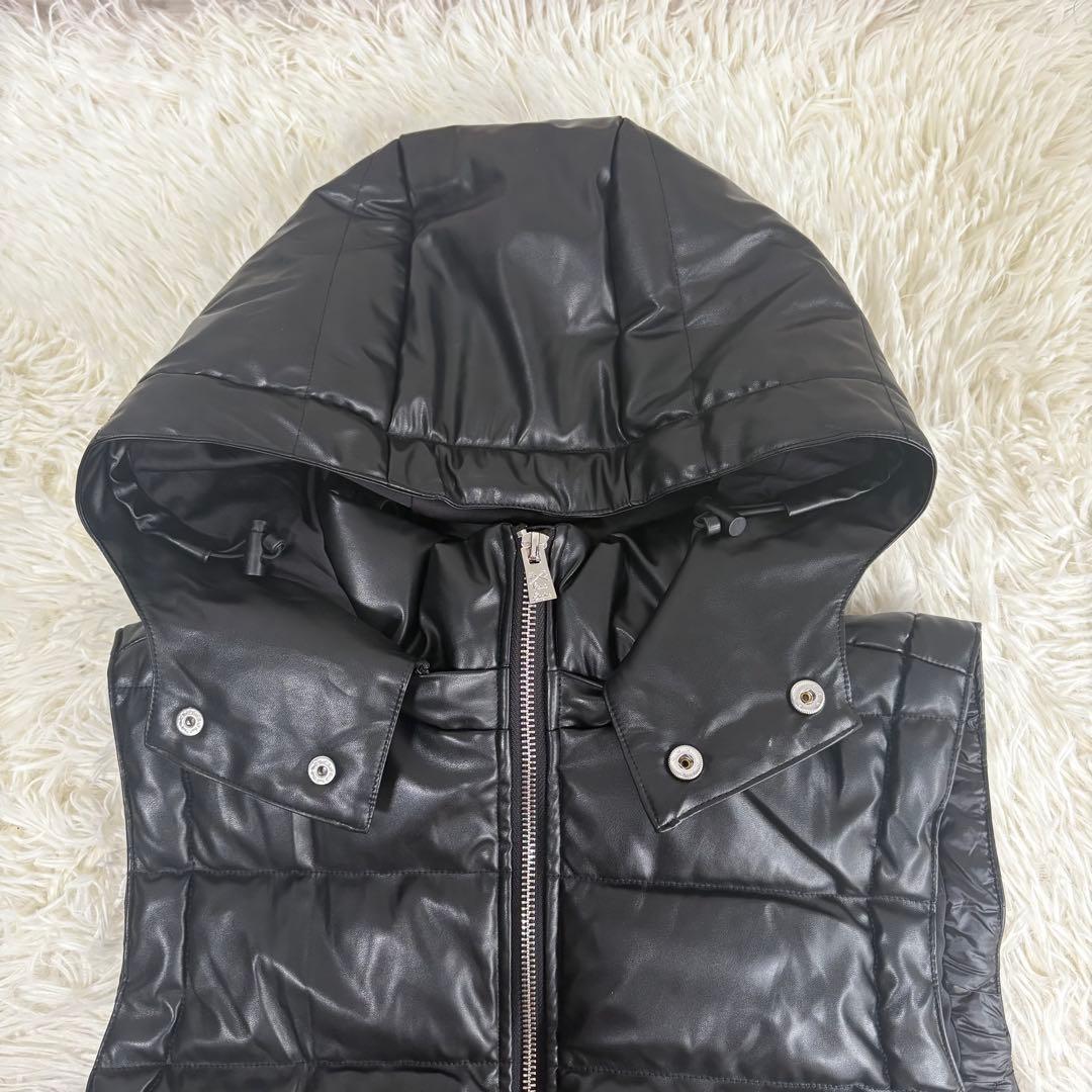 RTEG アダムスジャグラー ブラックキルティングダウンベスト（フード付き）