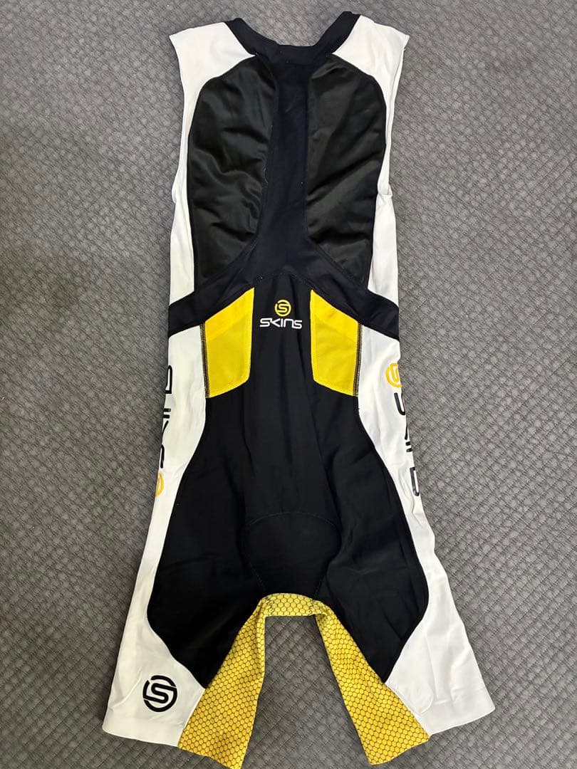 SKINS スキンズ サイクル トライスーツ ノースリーブ　Ｍサイズ