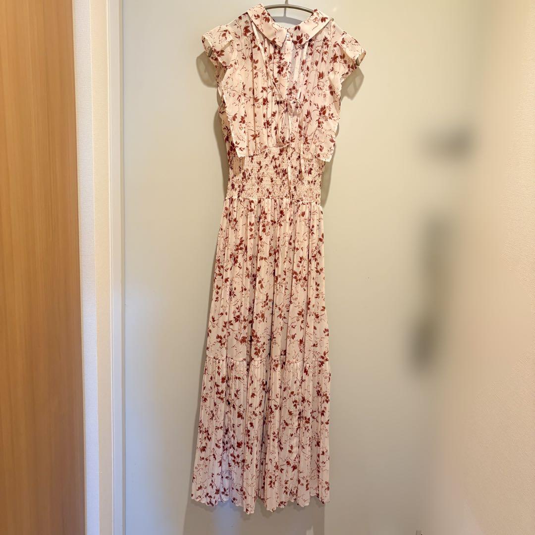 【美品】SNIDEL Sustainableフリルプリントワンピース