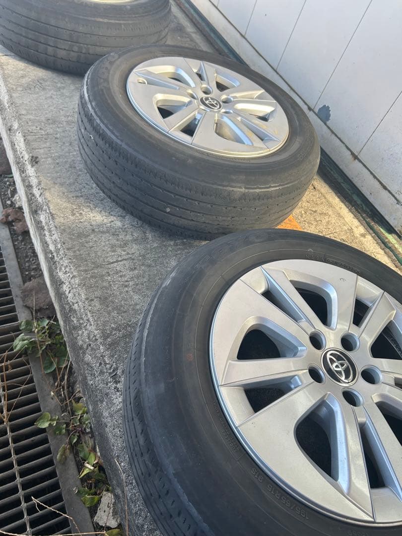 ★むーちゃろさん専用です！★プリウス 50 純正ホイール　4本セットです！