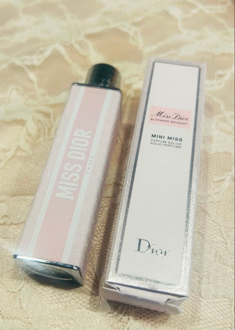 Dior ブルーミングブーケ アトマイザー ミニミス ルボーム ショッパー付き