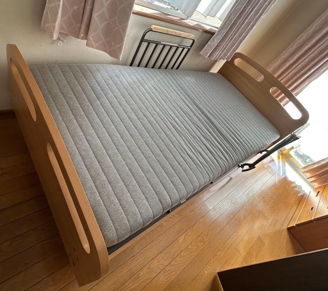 電動介護ベッド 3モーター 手すり付 説明書有　たのメル便‼️値下げ可能‼️