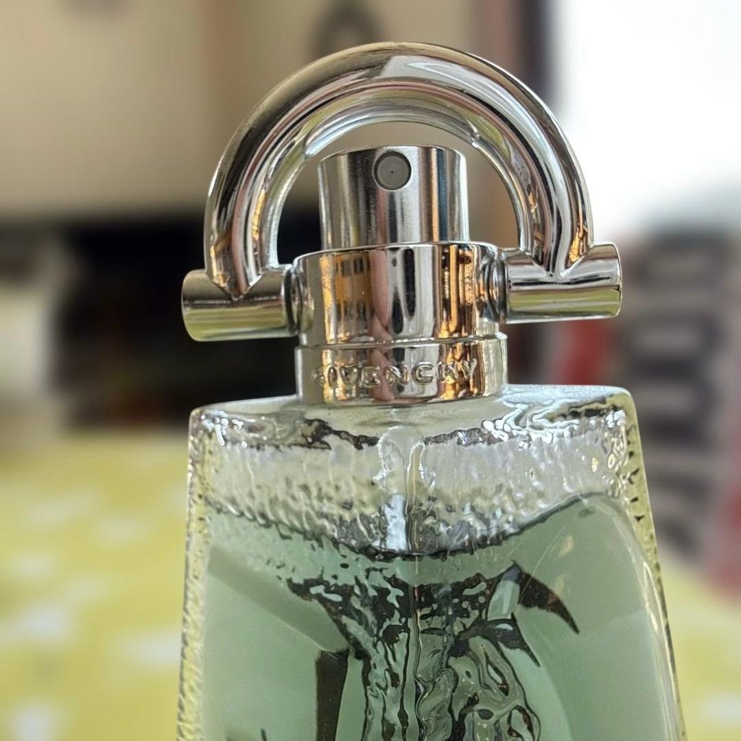 ジバンシー　πエアーオーデトワレ　50ml