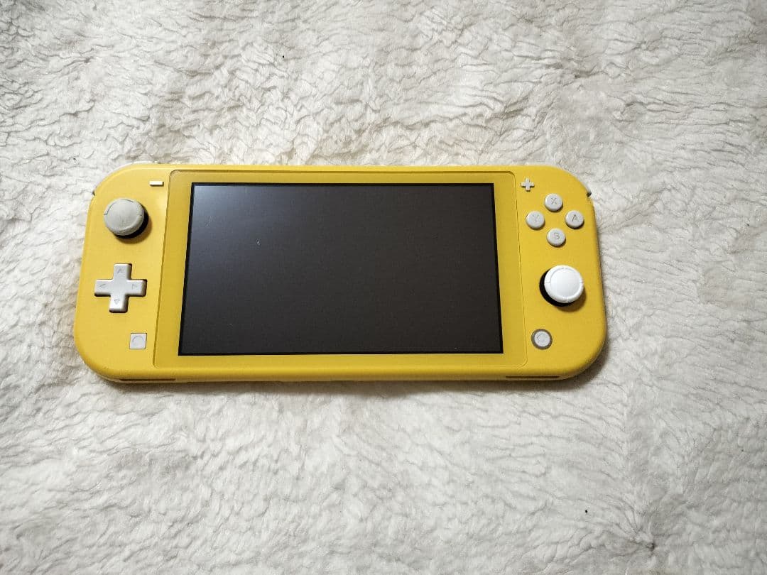 動作品Nintendo Switch Lite イエロー 本体
