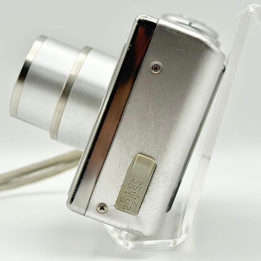 【動作品】FUJIFILM finepix F11 コンデジ デジタルカメラ