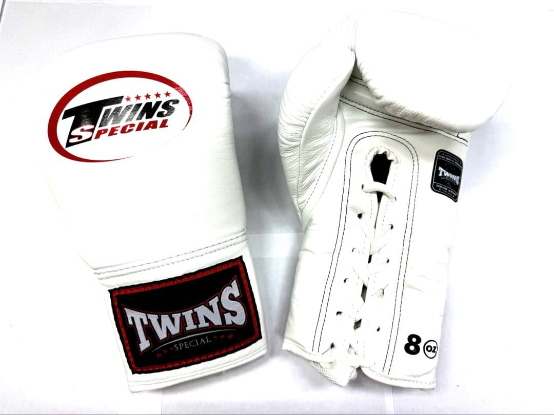 新品　TWINS グローブ 8oz 白　紐式　ヒモ式　ツインズ　送料込