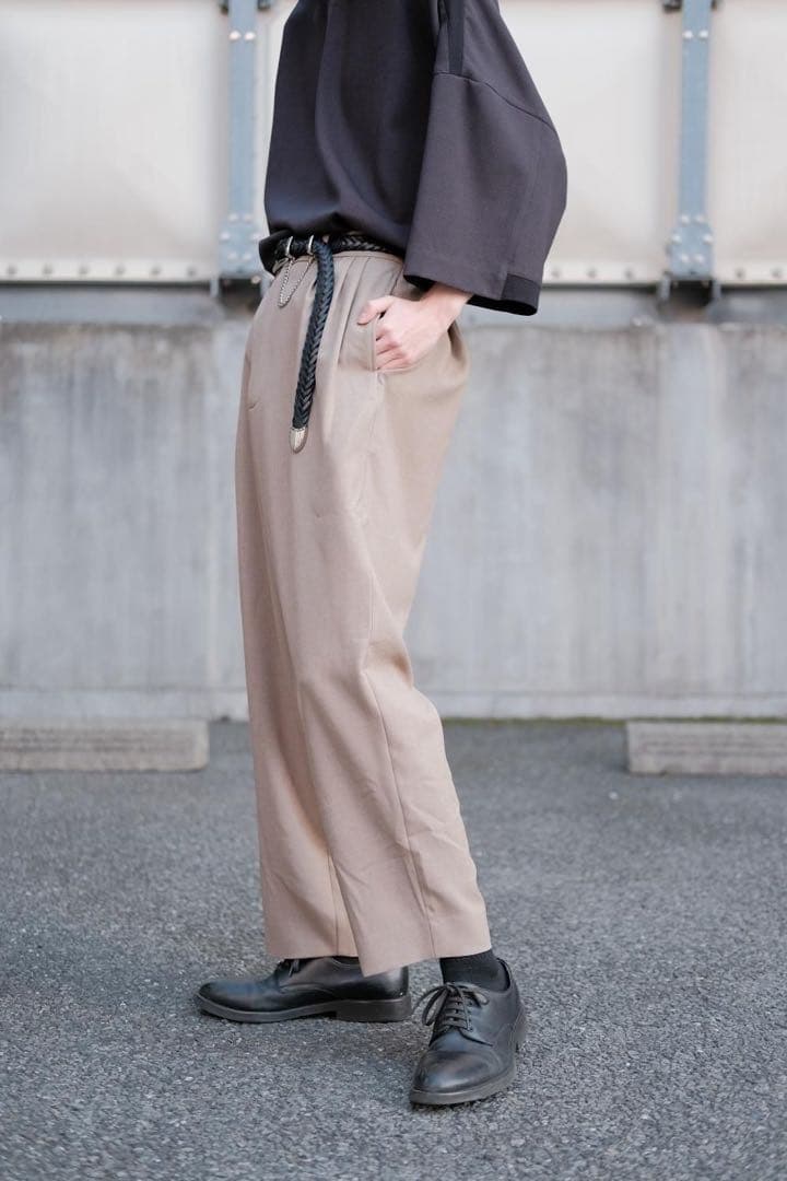 【美品】VOAAOV ギャバジンテーパードパンツ 1