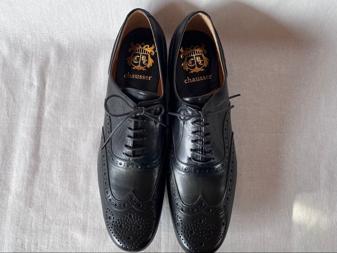 chausser ブラック ウィングチップ 革靴