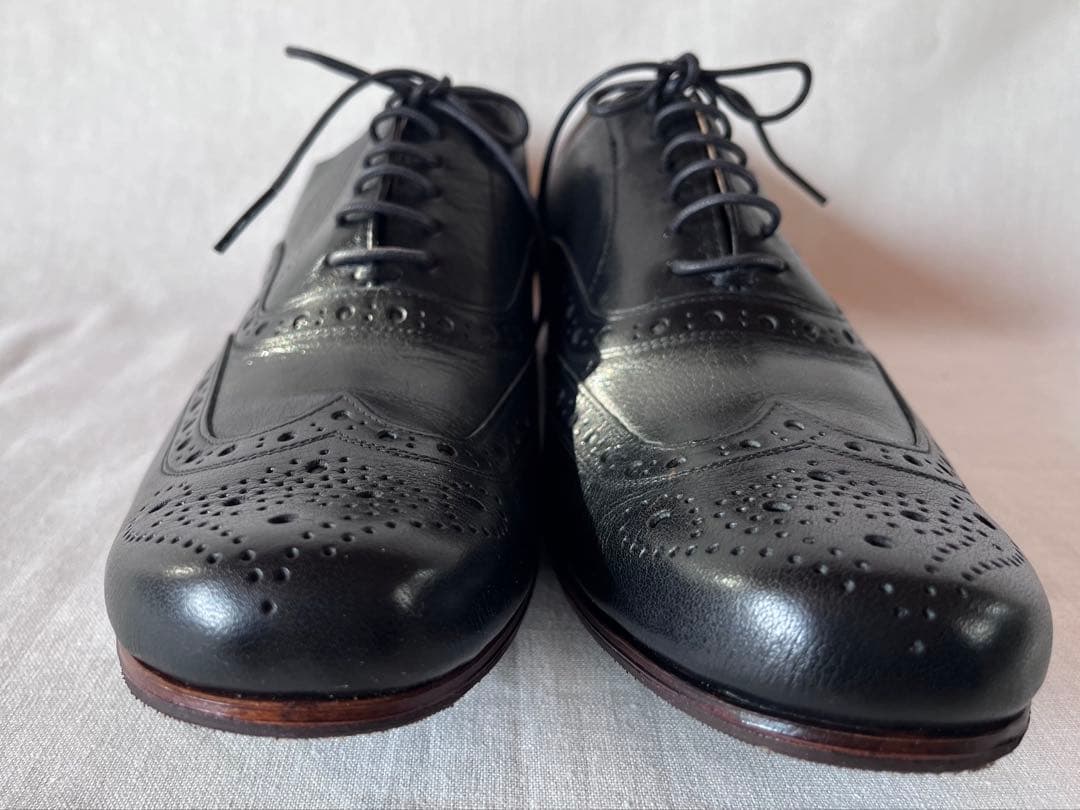 chausser ブラック ウィングチップ 革靴