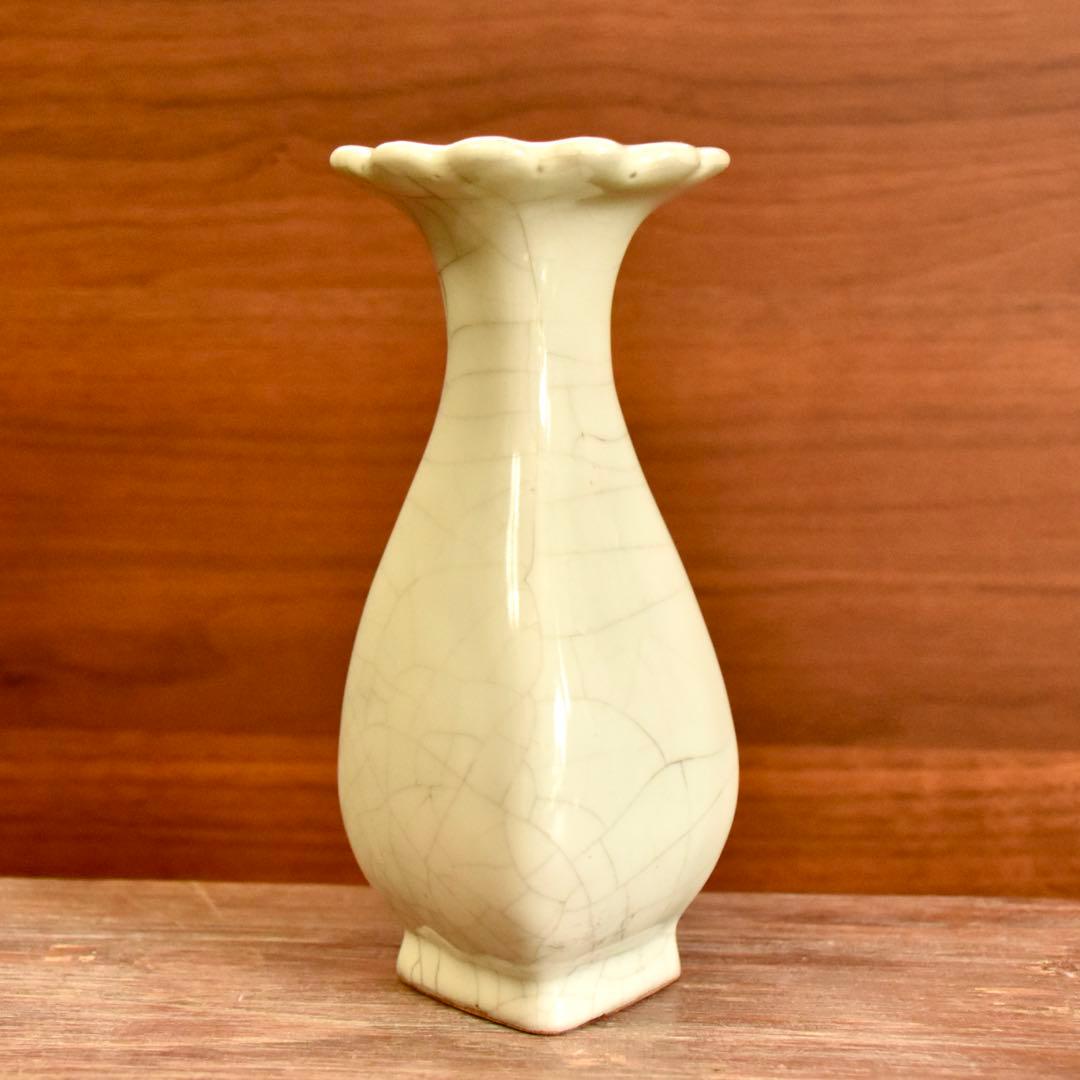 南宋　青磁　花口瓶　中国陶磁器