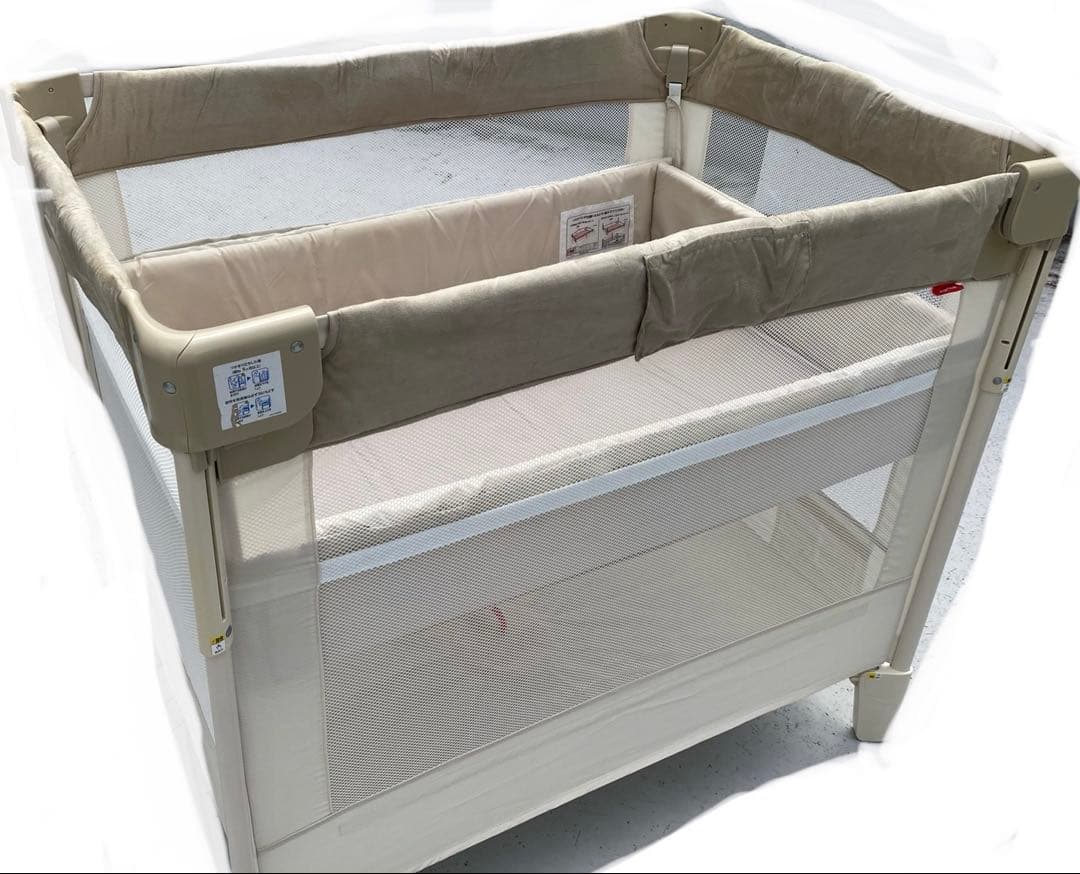 アップリカ ベビーベッド／ココネル エアープラス/シュークリーム