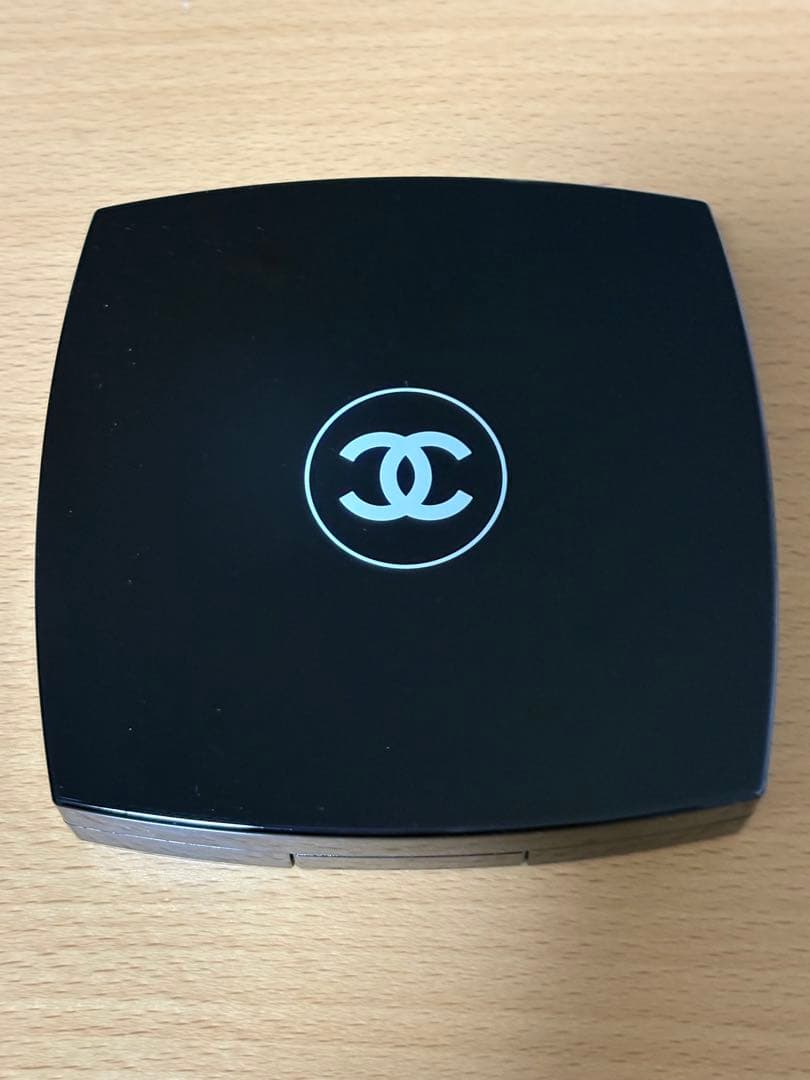 シャネル CHANELクリスマス 2025 レ ヌフ オンブル コメット 849