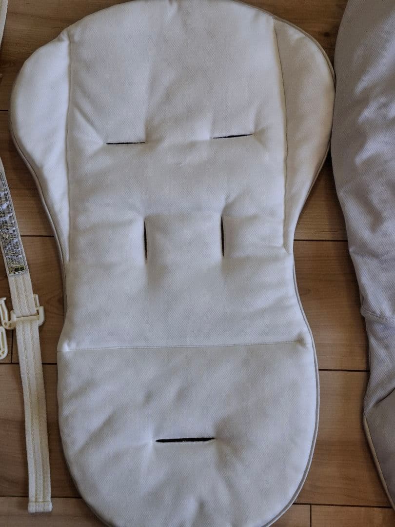 【送料込】Aprica ユラリズムスマートプレミアム　説明書付ハイローチェア