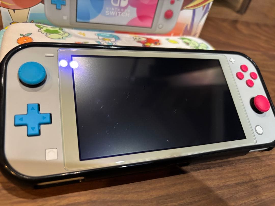 Nintendo Switch Lite ピカチュウデザイン