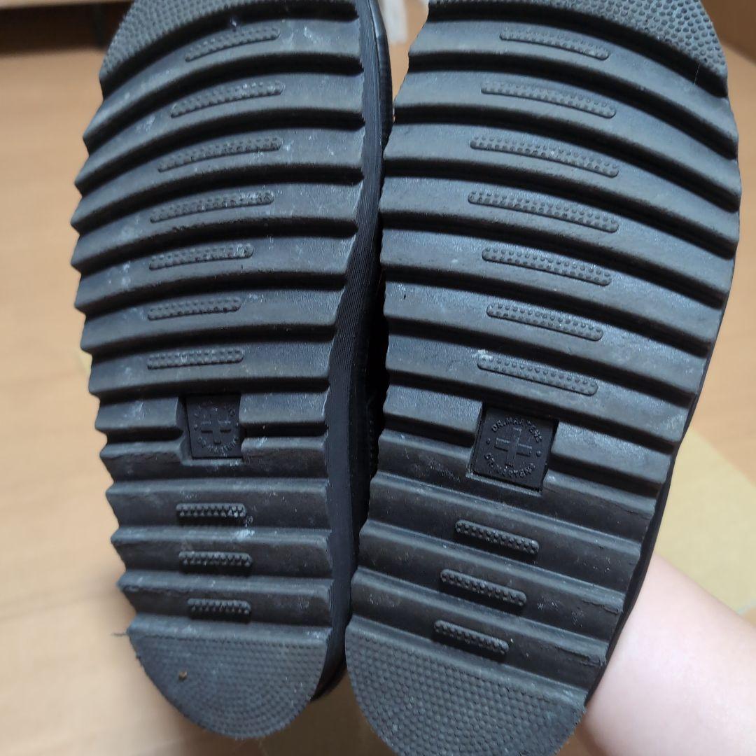 ドクターマーチン　レザーサンダル バックル付き