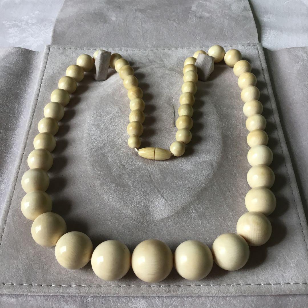 アンティーク　天然素材ネックレス　ロングネックレス　四