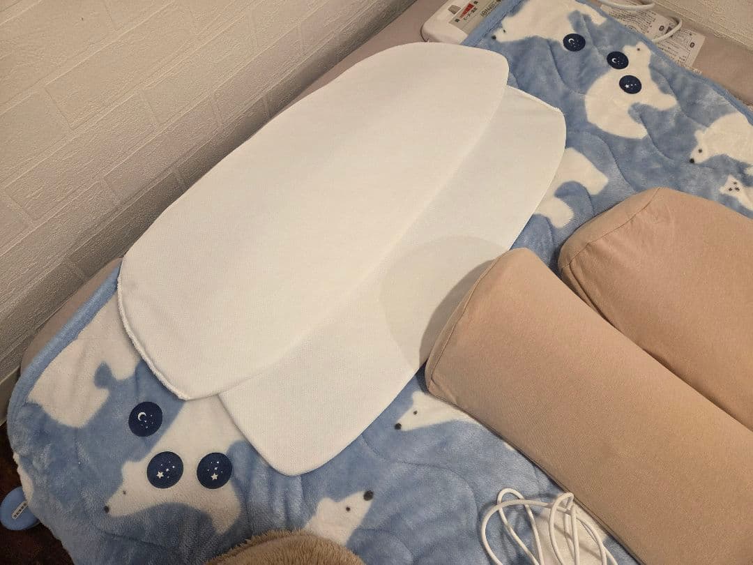 ホットまくらマッサージ機能付き