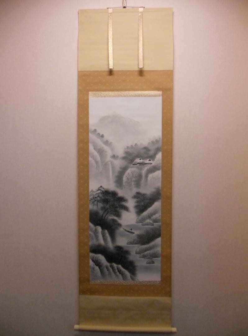 掛け軸  井口陵雲 水墨山水 絹本 希少 軸装 茶道具 掛軸 美品 です。