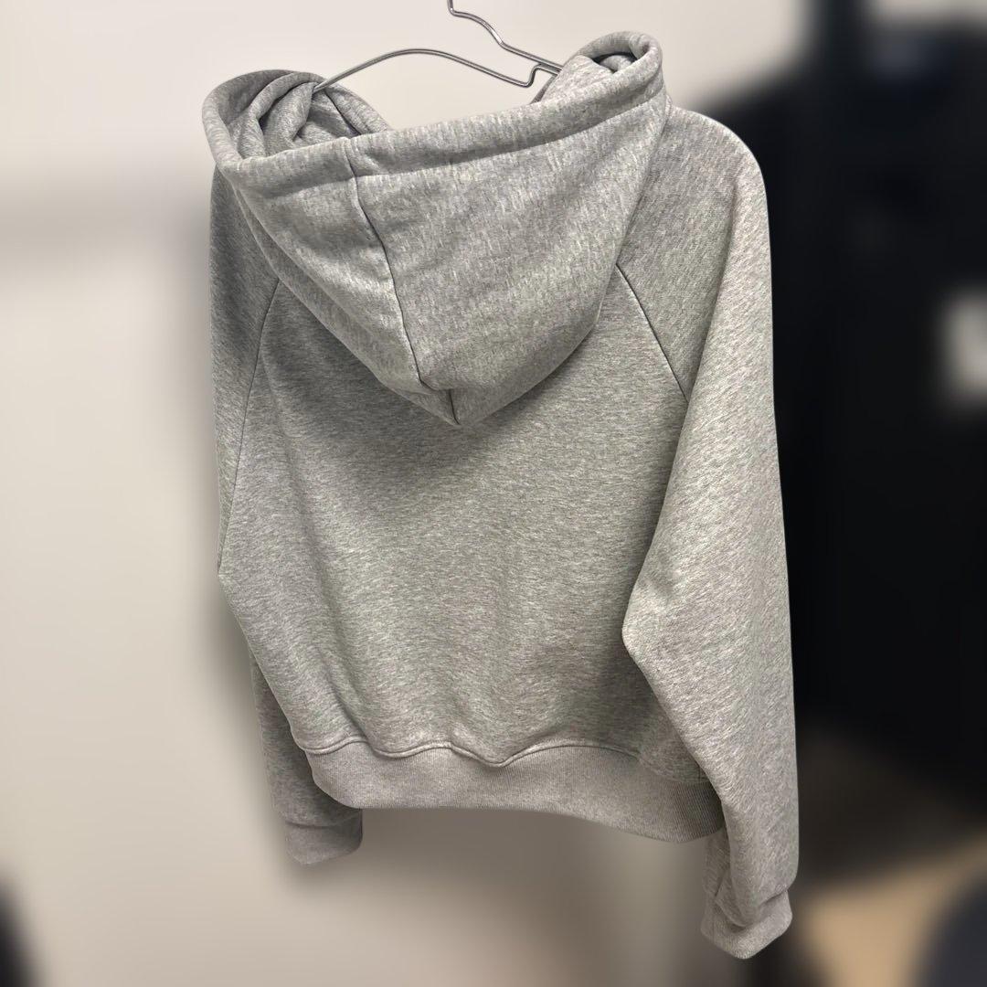 illigo 短丈パーカー　sサイズ