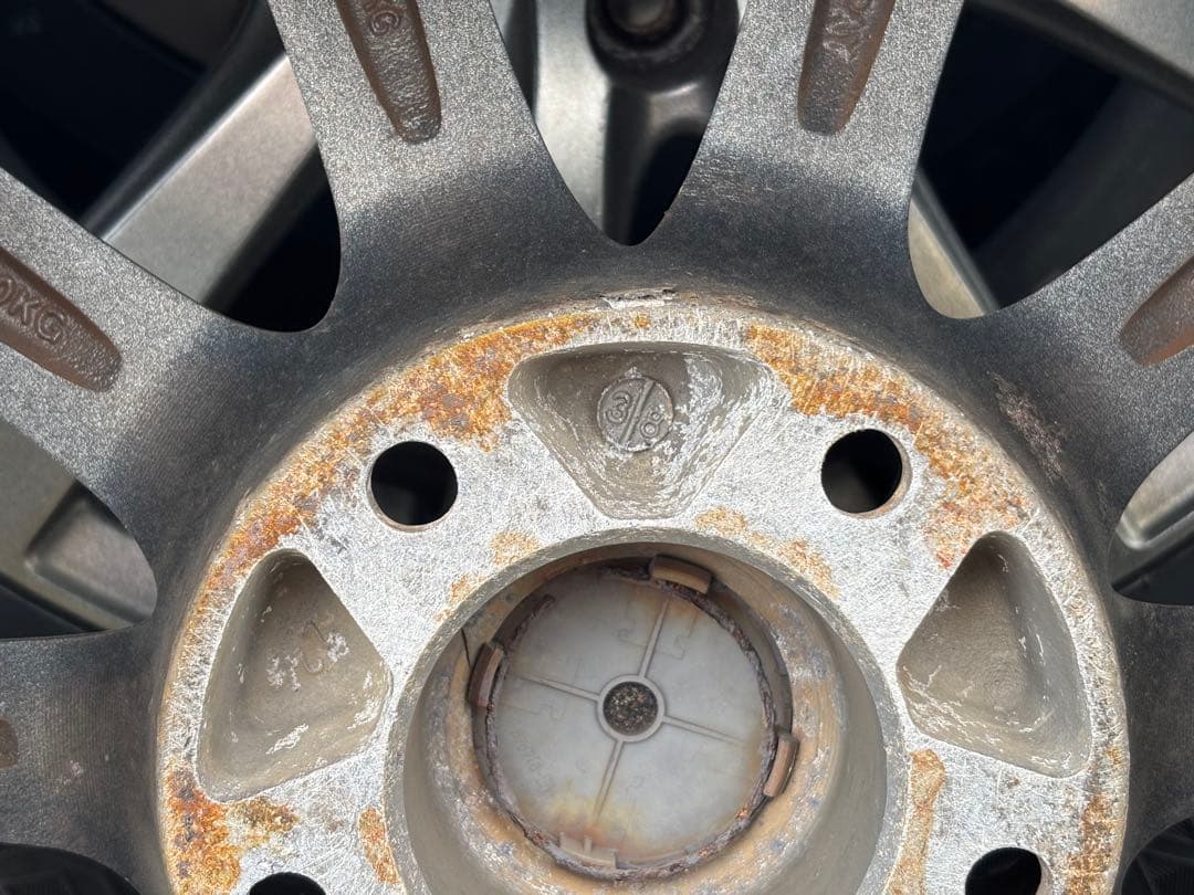 DUNLOP WINTER MAXX 215/65R16 22年製　スタッドレス