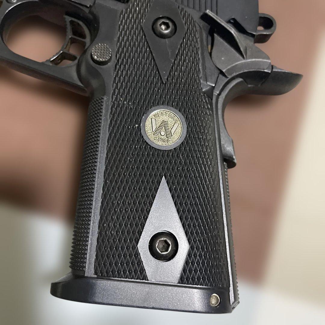 サイレンサー付きガスガン プラスチック日本製