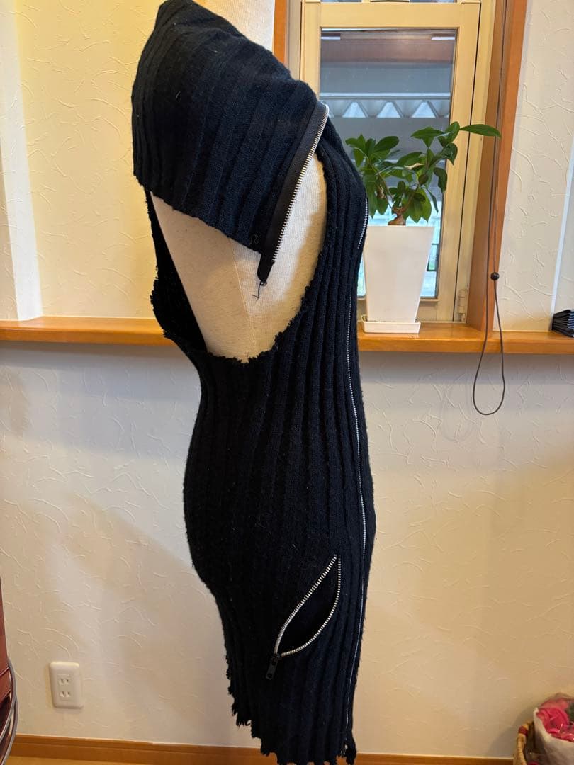 LGB 黒リブ編みニットベスト