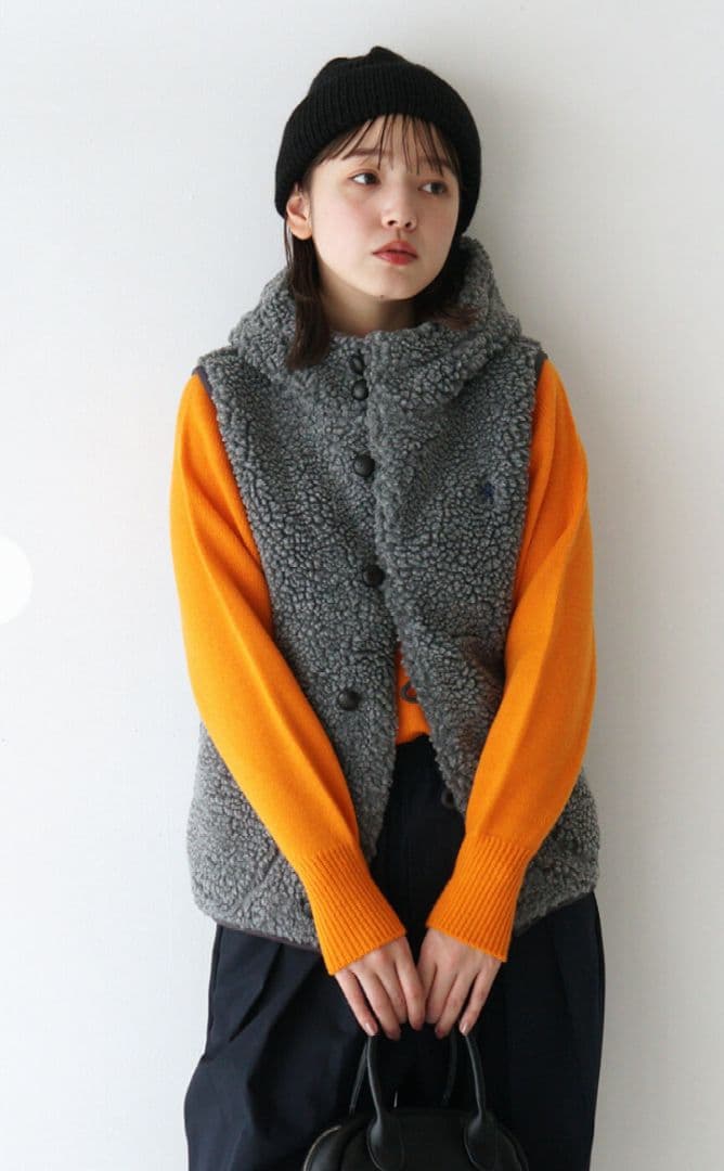 551634】Gymphlexジムフレックス ボアベストくるみボタンフーデ