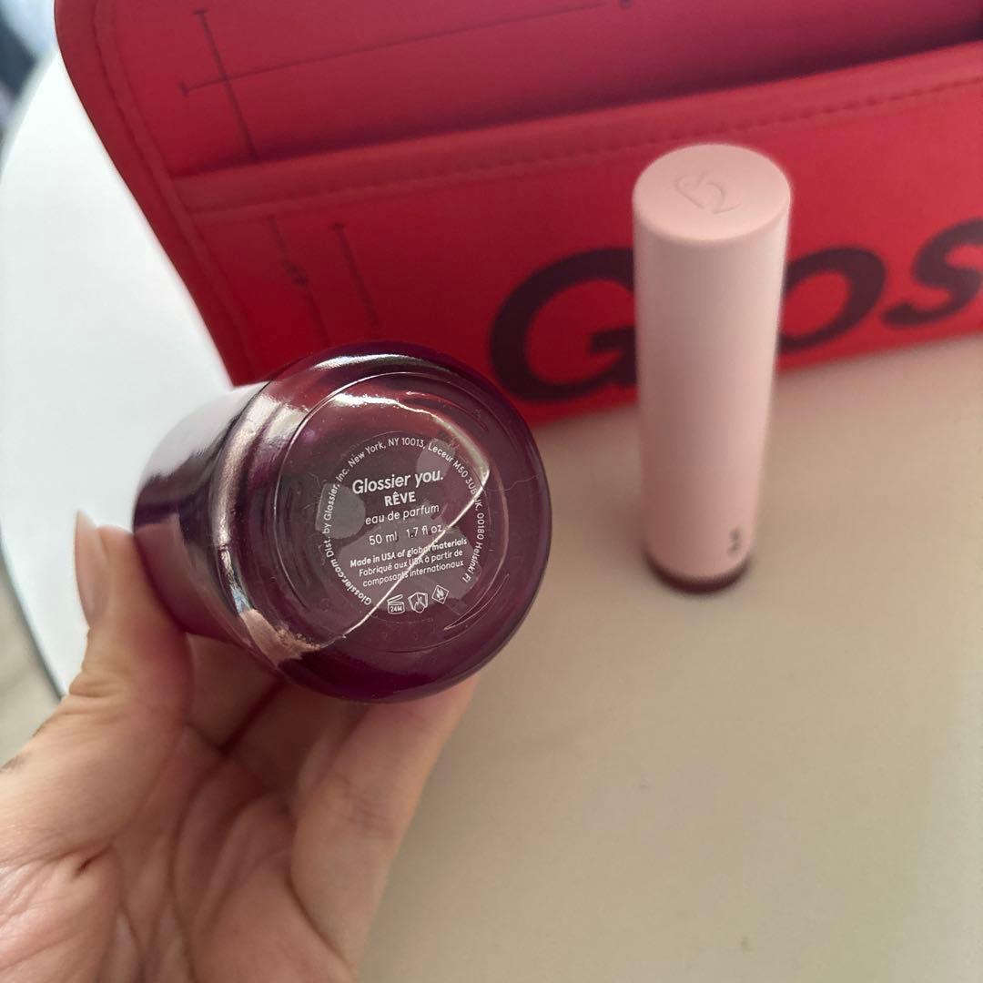 Glossier 香水　リップ
