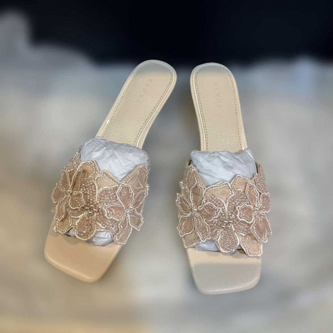 【新品未使用】RANDA フラワー×ビーズ ミュールサンダル M ピンクベージュ