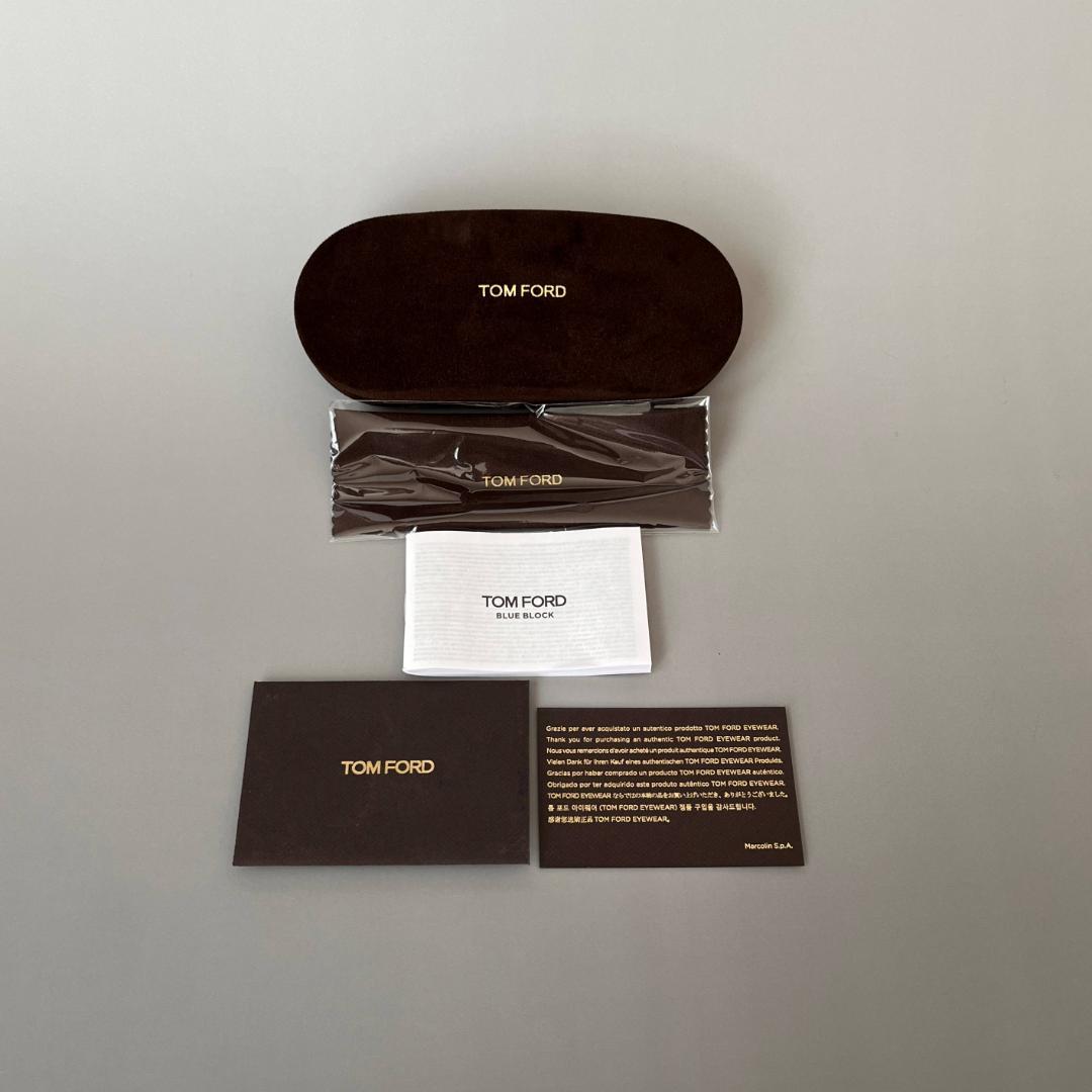 トムフォード メガネ オーバル ブラック ゴールド 黒 金 メタル かわいい