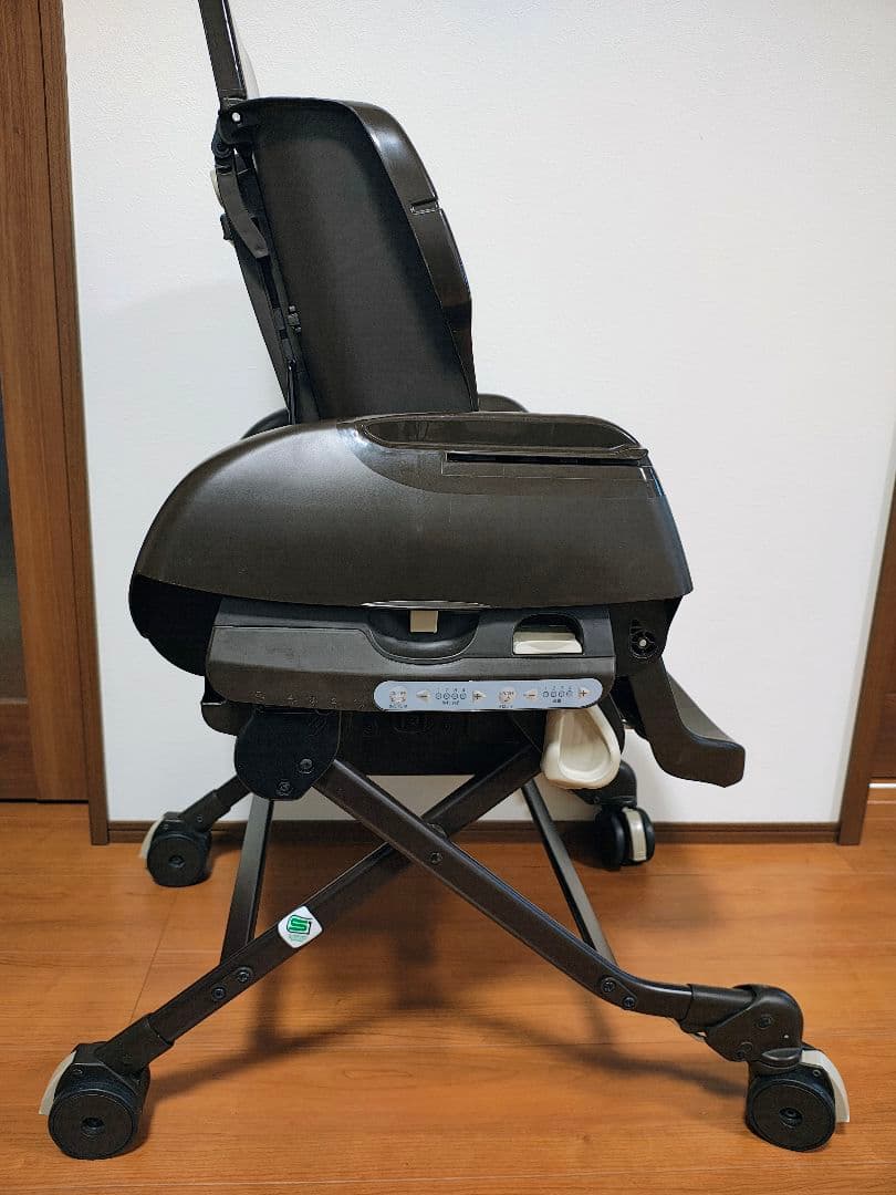 Combi 『ネムリラAT 』ハイローチェア　電動　　本日最終値下げ！！