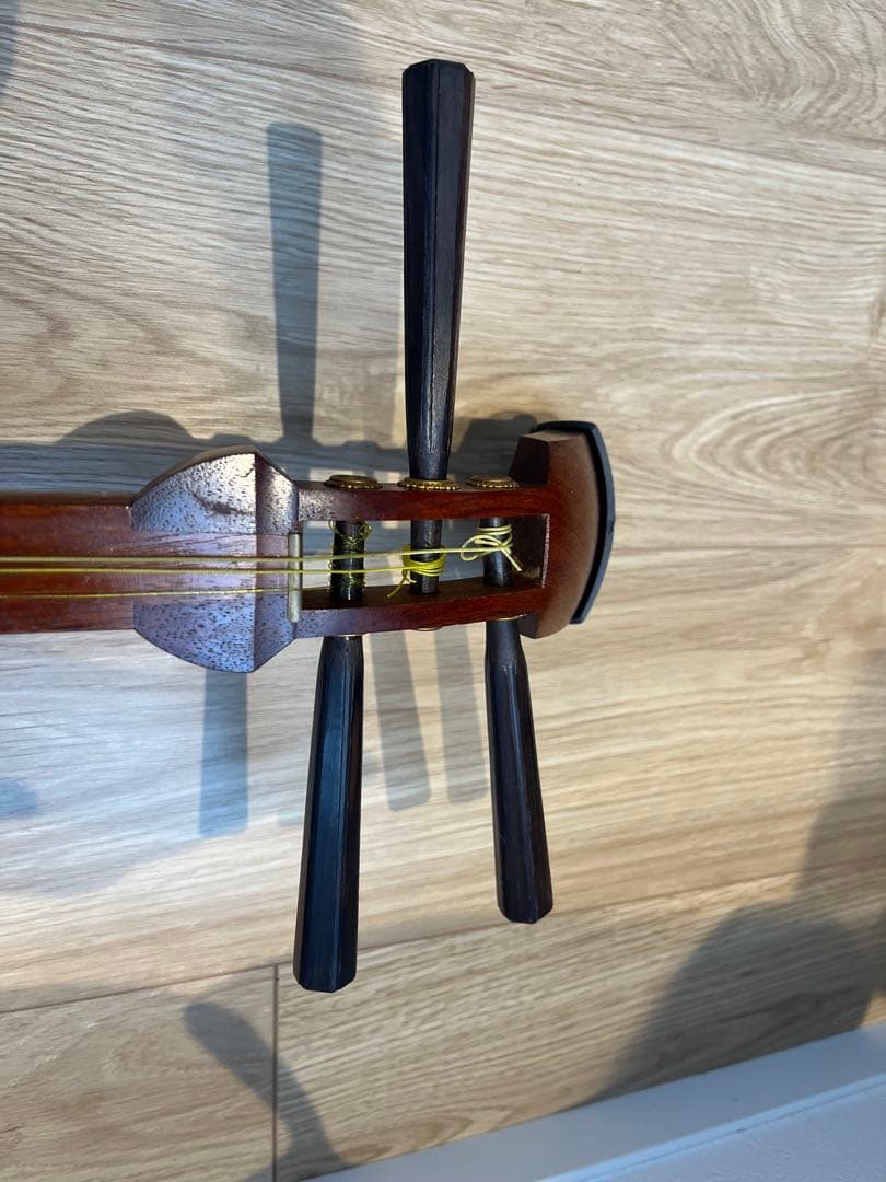 三味線　稽古用　美品　ハードケース付き　皮破れ無し