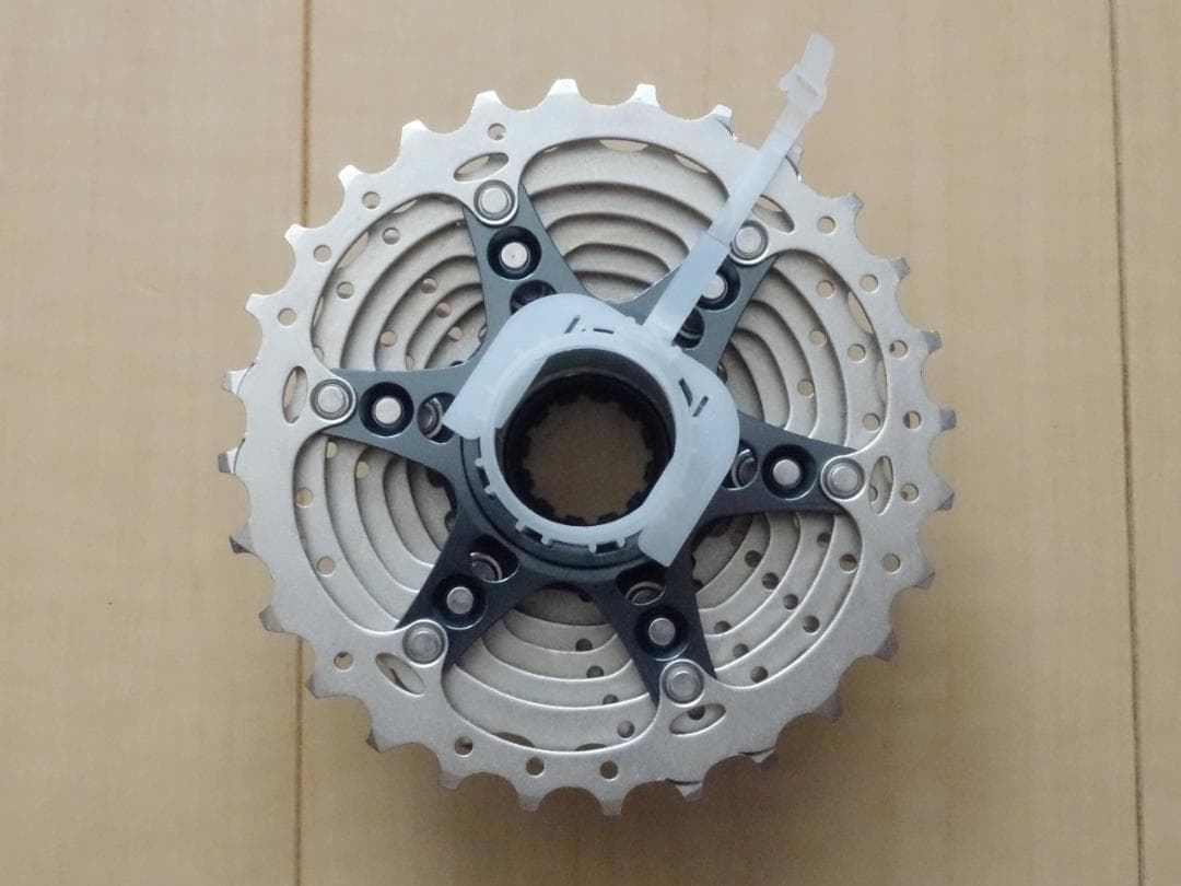 【値下げ】新品シマノカセットスプロケット CS-R8000 11-28T 11S