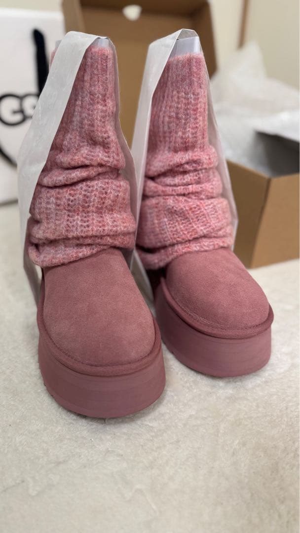 UGG ピンク ミニディッパー ルーズソックス付