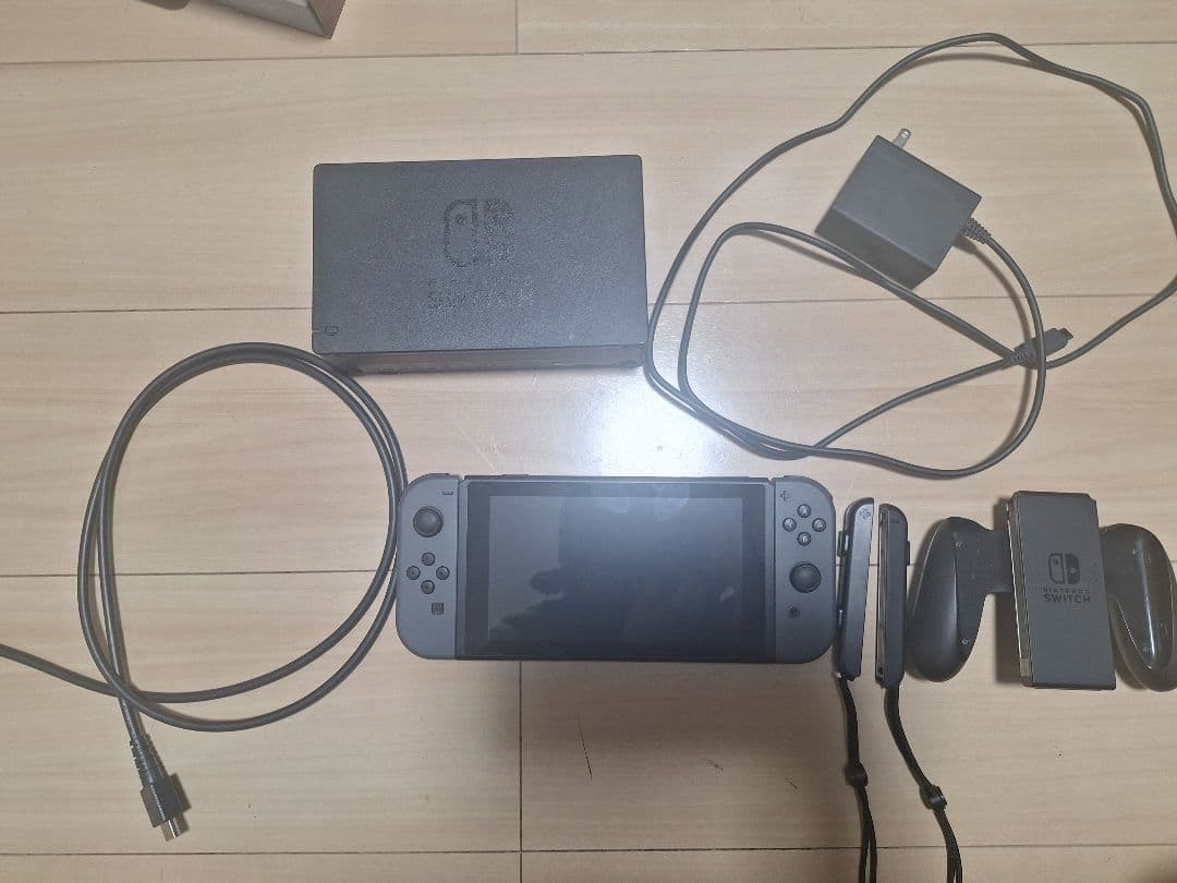 NintendoSwitchグレー 初期付属品あり動作確認済Switch2箱付き