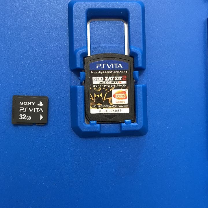 PS VITA ピンク／ブラック 32GBメモリ、GE2RB付き