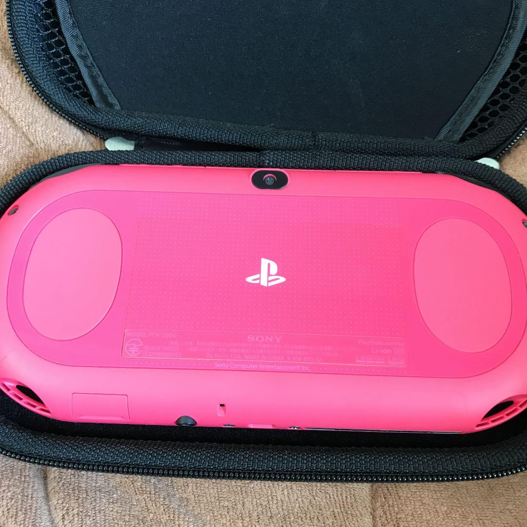 PS VITA ピンク／ブラック 32GBメモリ、GE2RB付き