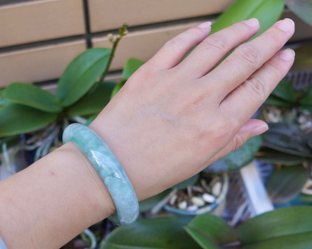特別価格‼️本翡翠　バングル　新品 0494