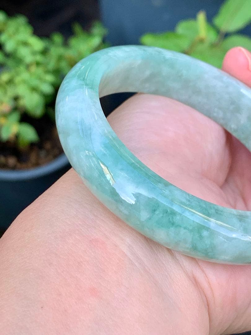 特別価格‼️本翡翠　バングル　新品 0494