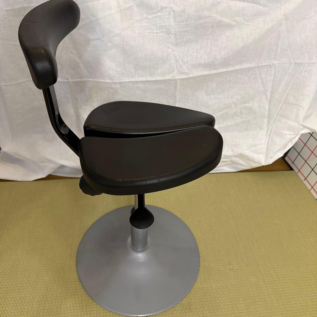 クローバー　アーユルチェアー　ルナ　ayur-chair 丸ベースタイプ