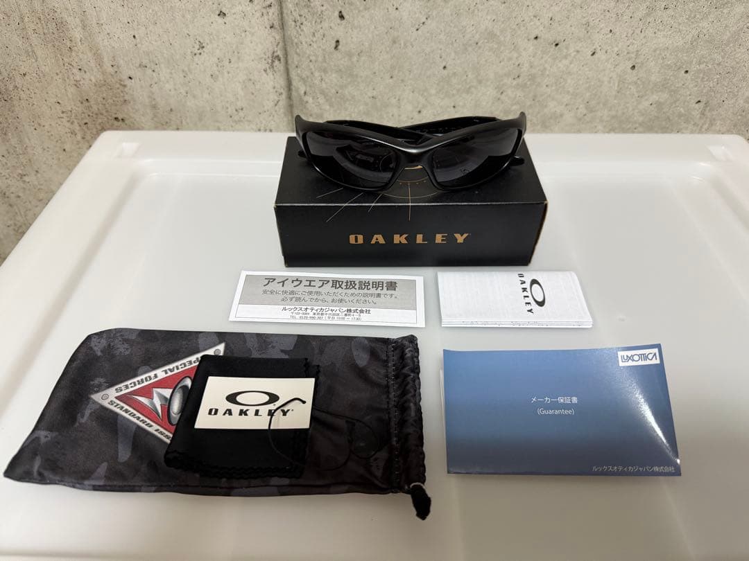 oakley streight jacket サングラス　オークリー　io着用