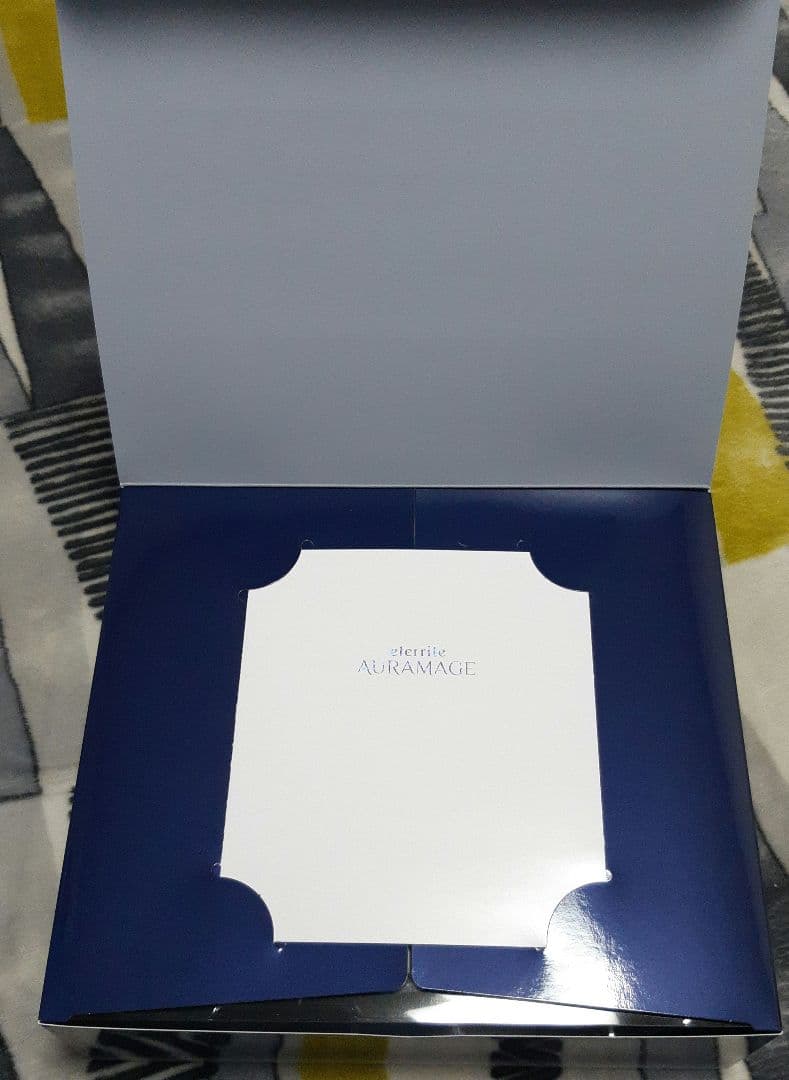 シャルレ　エタリテ　オーラマージュ