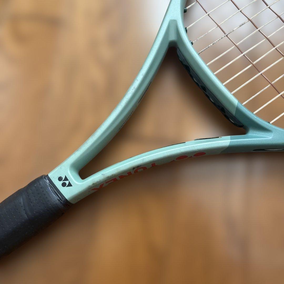 お値下げしました！YONEX PERCEPT 104 テニスラケットG1