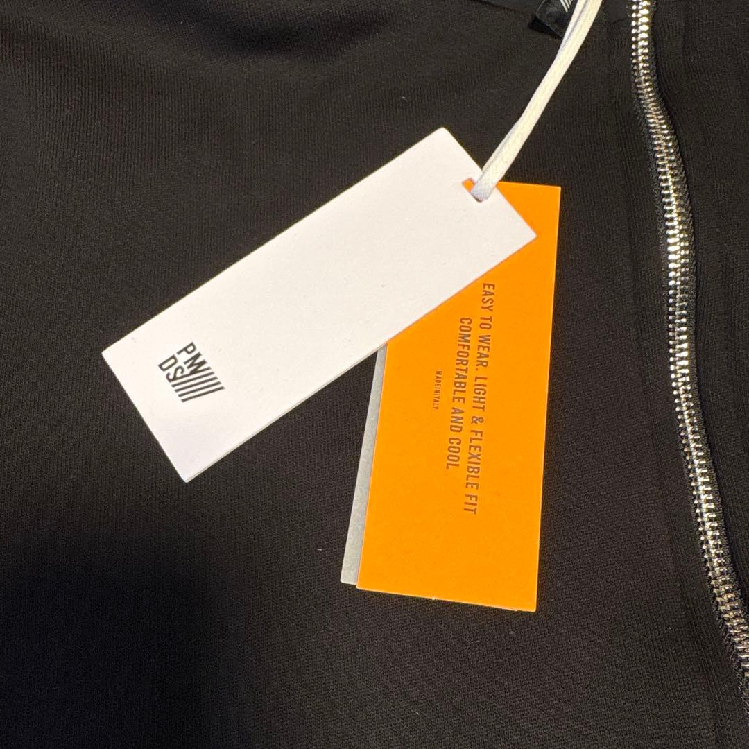 P.M.D.S. メンズパーカー　M 新品、タグ付き