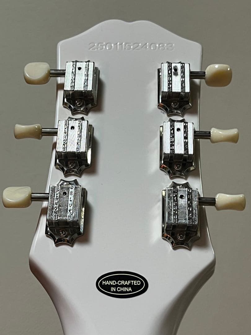 エピフォン YungBlud SG Junior Classic White