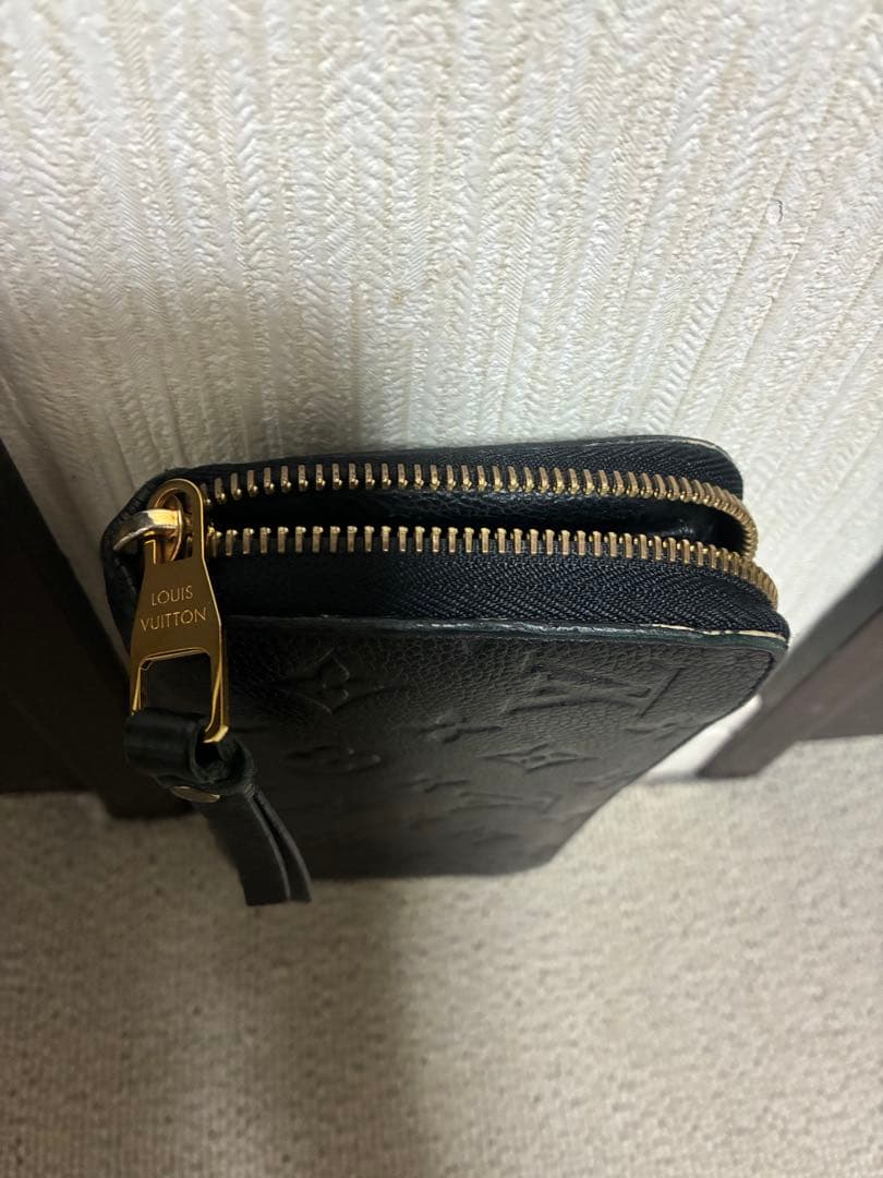 Louis Vuitton ブラックレザー長財布