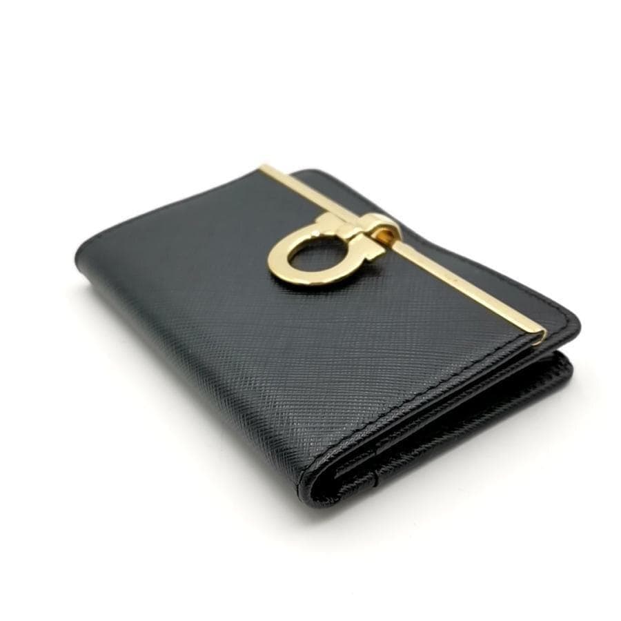 超美品 サルヴァトーレフェラガモ 名刺入れ ガンチーニ 11-25111907