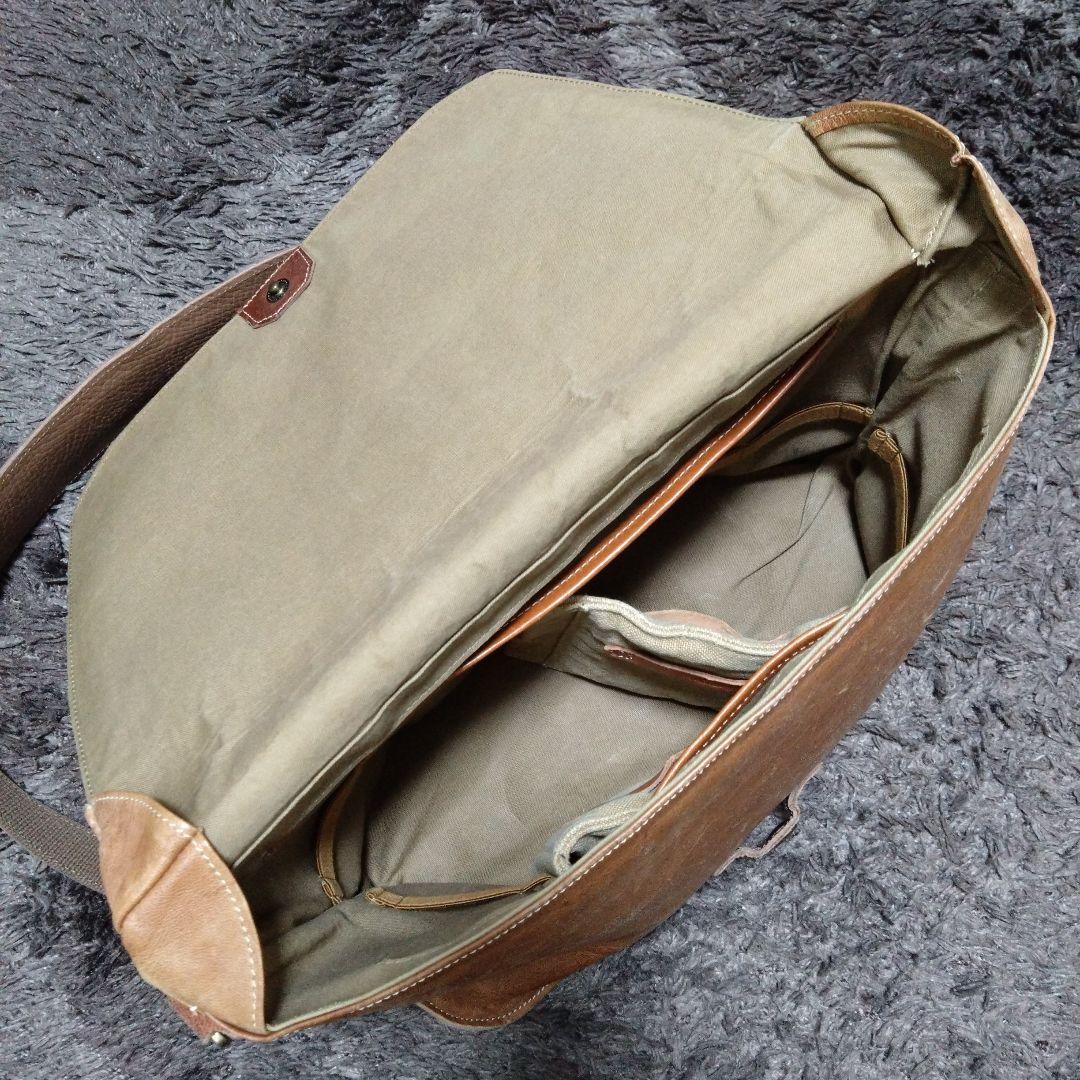 1/6 15:00迄　ACRU アクリュ サビカ　レザーカメラバッグ 卉奏